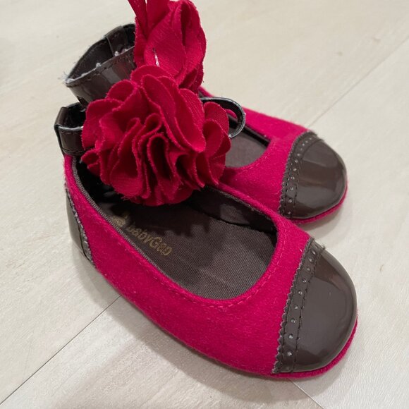 🛍️ 2/$30: 4 pairs Baby Gap Infant Shoes 3-6month & 6-12 month Soft Cloth - Picture 6 of 7